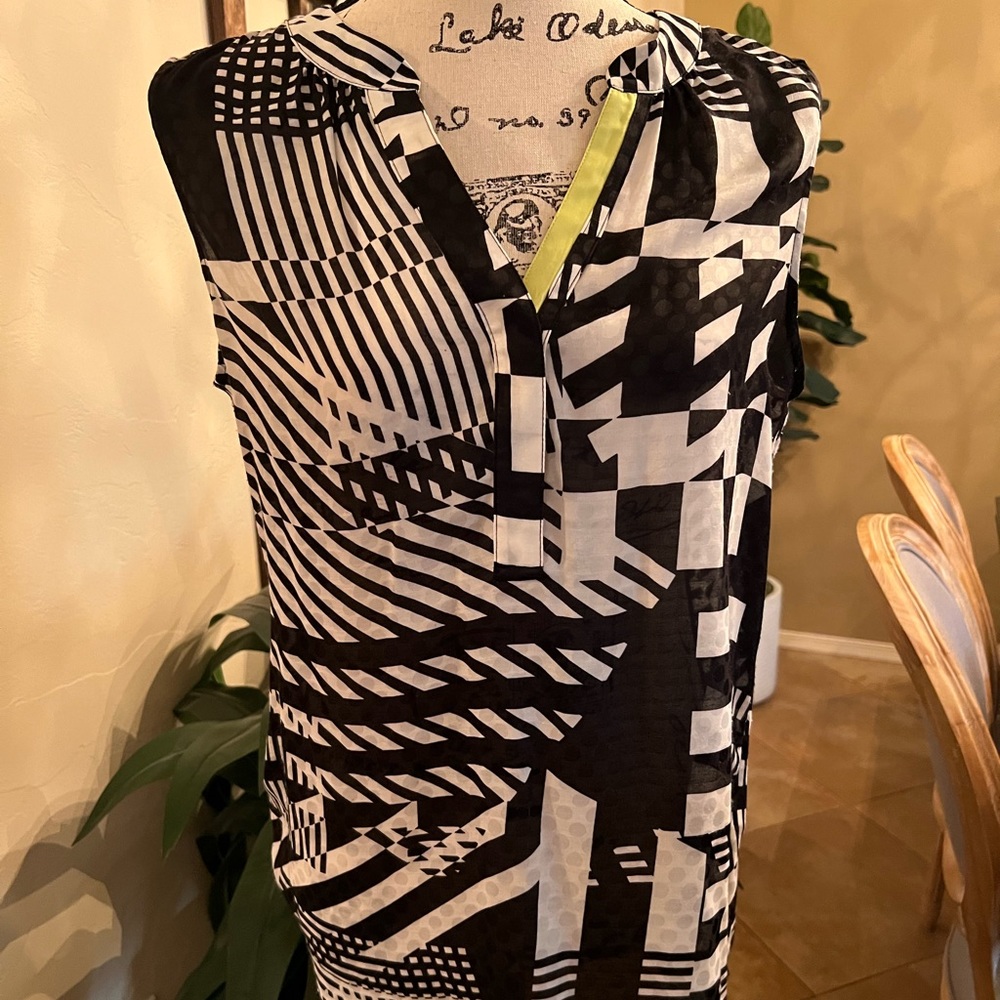 Banana Republic geometric blouse